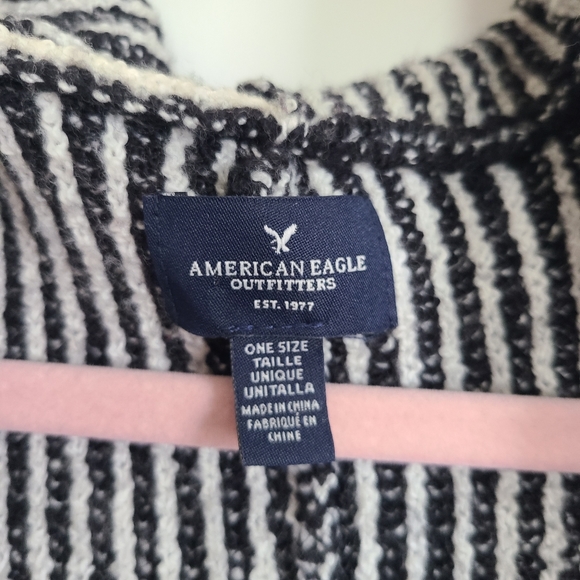 American Eagle Black White Blue Boho Aztec Open Front Short Sleeve Cardi… - Picture 11 of 11